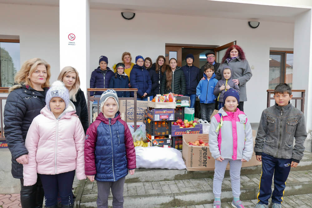 Săptămâna legumelor și a fructelor donate. În vizită la Așezământul Social Casa Maria II, din Reghin