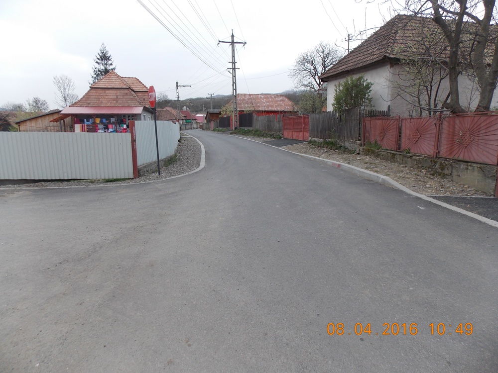 Strada asfaltată prin proiectul „Modernizarea infrastructurii de bază în comuna Ibănești, județul Mureș”